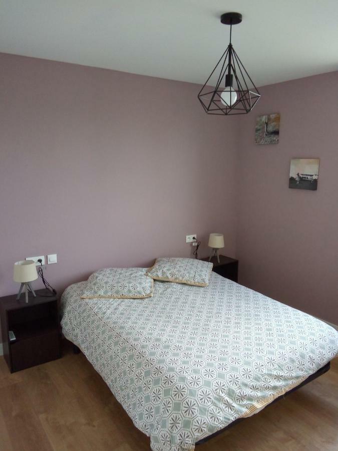 Au Refuge Des Farfas Apartman Saint-Paul-en-Pareds Kültér fotó