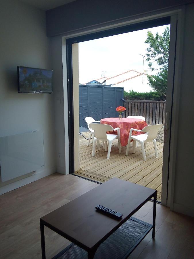 Au Refuge Des Farfas Apartman Saint-Paul-en-Pareds Kültér fotó