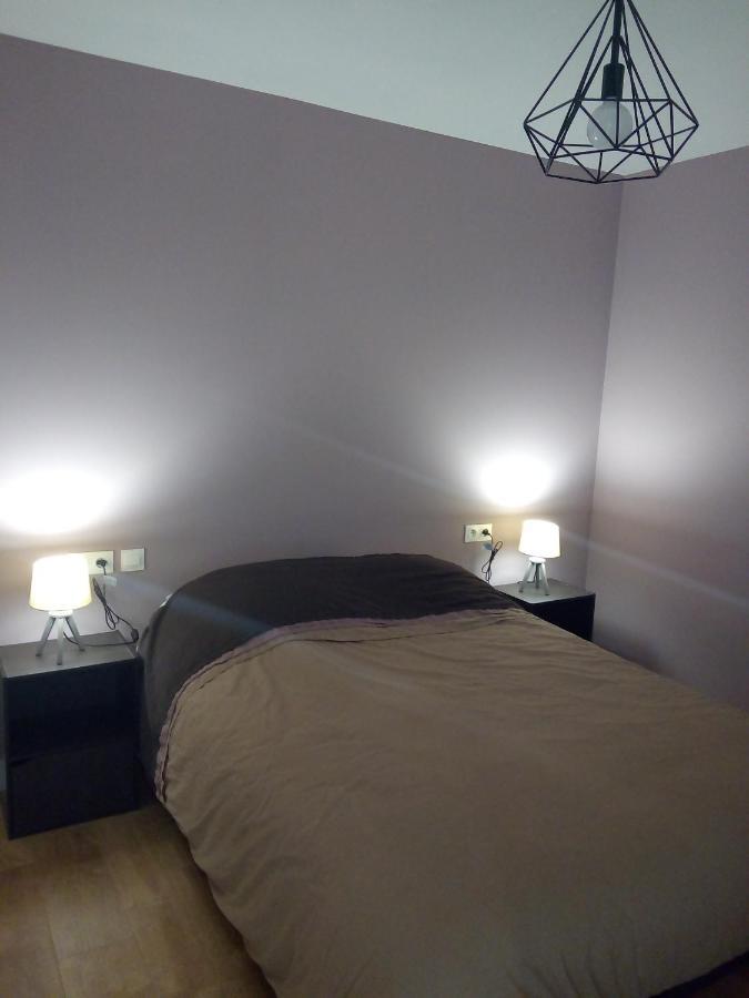 Au Refuge Des Farfas Apartman Saint-Paul-en-Pareds Kültér fotó