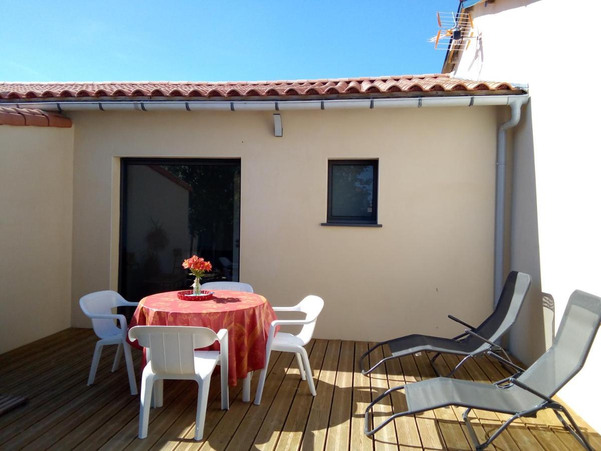 Au Refuge Des Farfas Apartman Saint-Paul-en-Pareds Kültér fotó